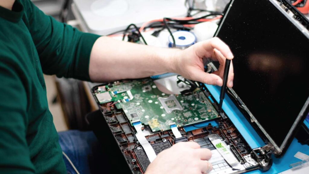 reparation-laptop-à-Montréal--Pourquoi-Choisir-Sub-Tech-Repairs