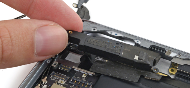 Réparation-du-haut-parleur-de-l'iPad